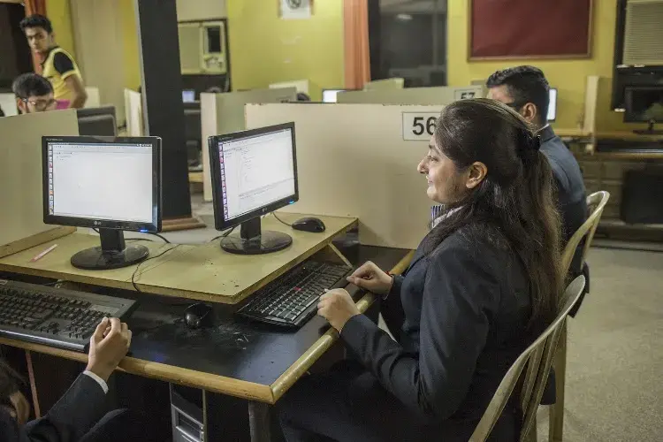 Som Lalit Institute of Management Studies, Ahmedabad