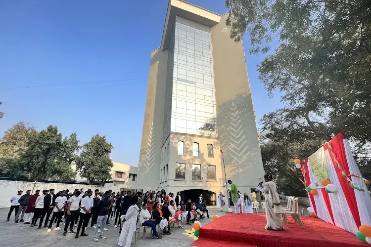 Som Lalit Institute of Management Studies, Ahmedabad
