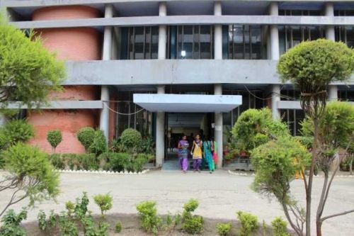 SR Govt College for Women, Amritsar