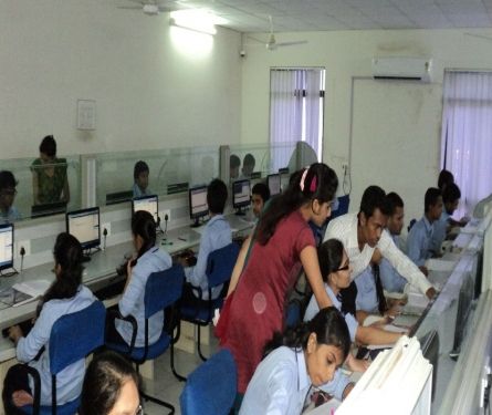 SR Institute of Management and Computer Application, Surat