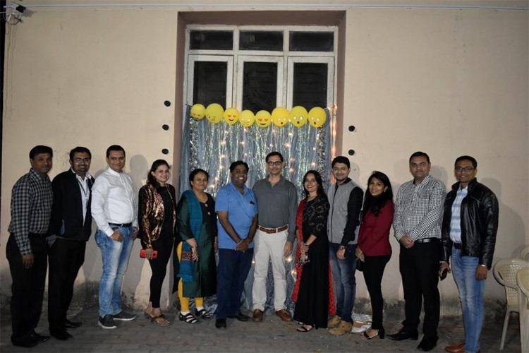 SR Luthra Institute of Management Surat Campus: Photos, Virtual Tour