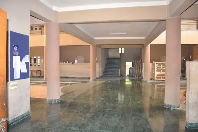 SR Luthra Institute of Management, Surat