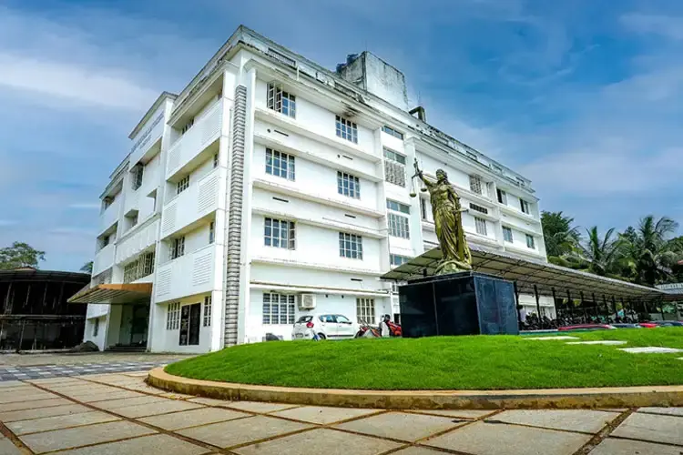 Sree Narayana Law College, Ernakulam