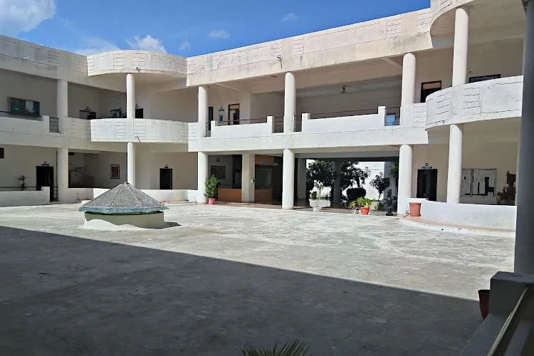 Sri Aurobindo Institute of Pharmacy, Indore