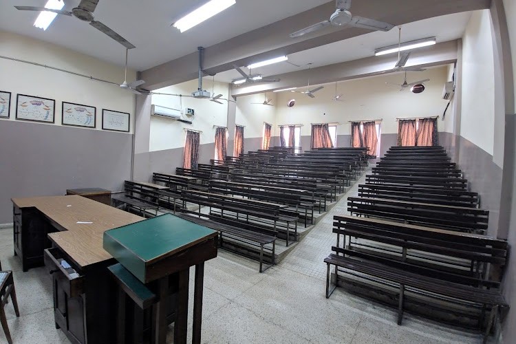 Sri Guru Tegh Bahadur Khalsa College, New Delhi