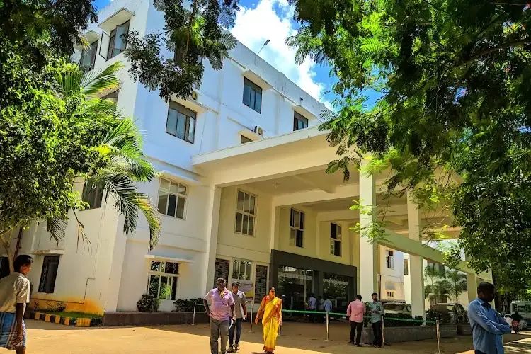 Sri Lakshmi Narayana Institute of Medical Sciences, Pondicherry