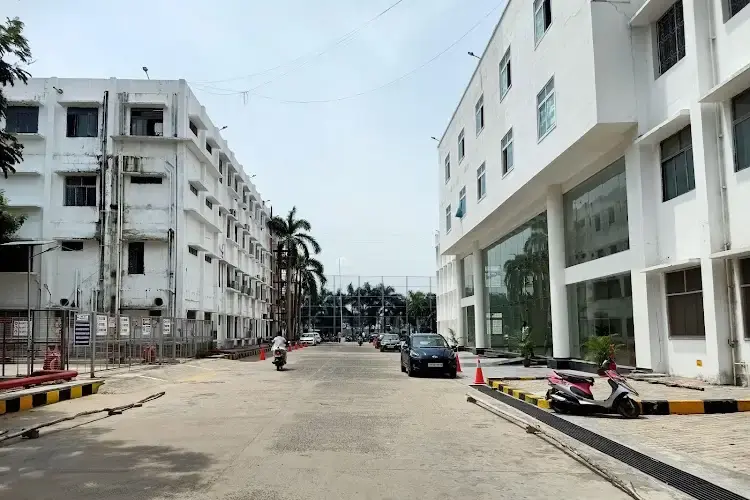 Sri Lakshmi Narayana Institute of Medical Sciences, Pondicherry