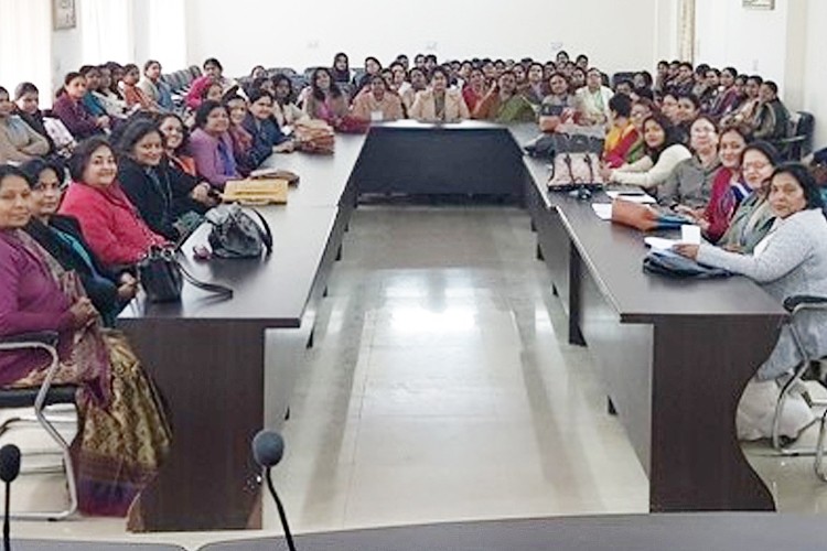 Sri Tika Ram Kanya Mahavidyalaya, Aligarh