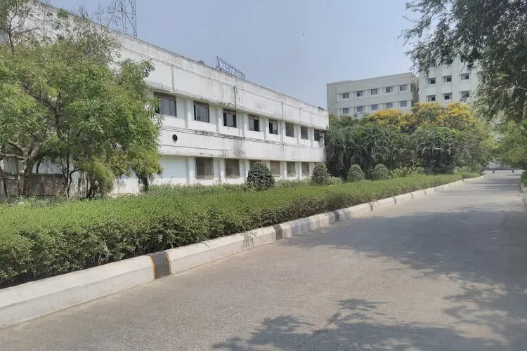 SRM Kattankulathur Dental College, Kanchipuram