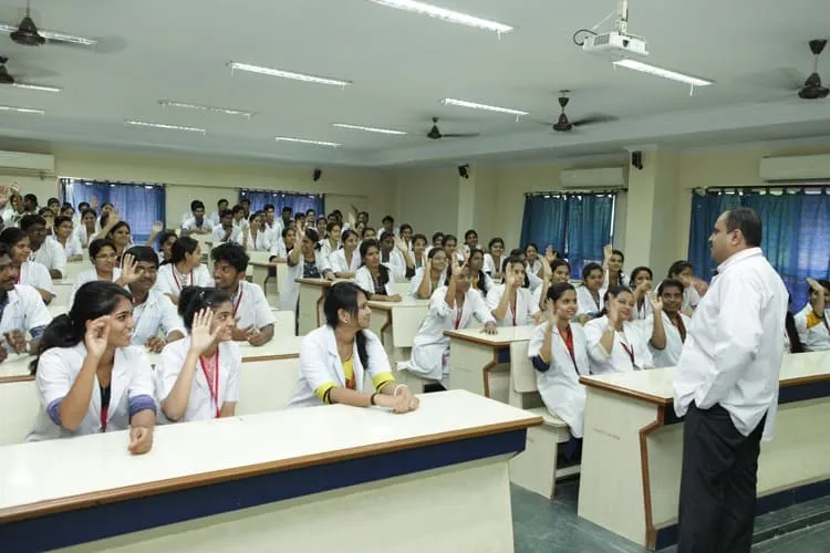 SRM Kattankulathur Dental College, Kanchipuram