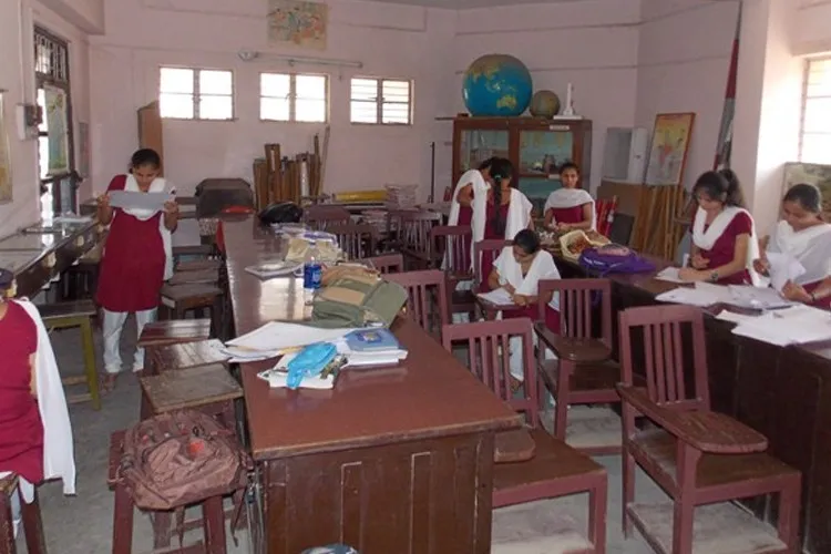 SS Girls College, Gondiya