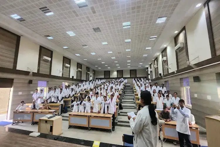 SS Institute of Medical Sciences and Research Centre, Davanagere