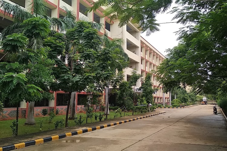 St Peter's College of Engineering and Technology, Avadi