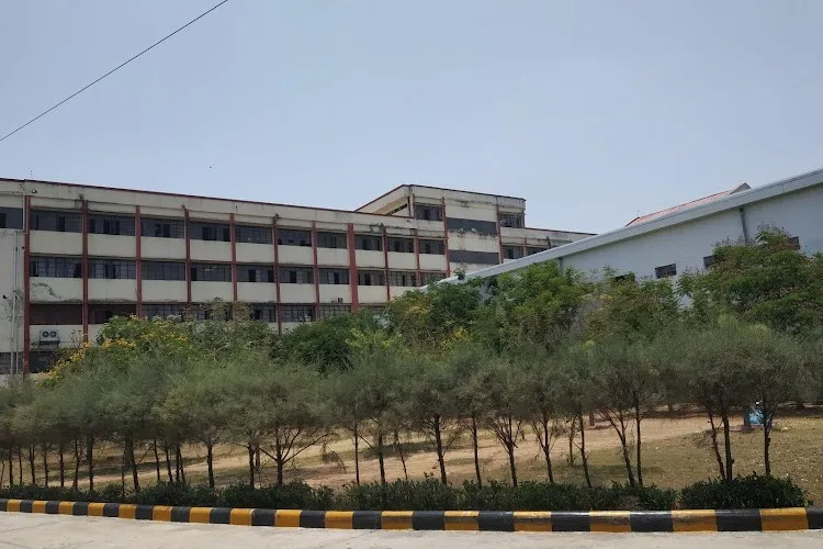 St Peter's College of Engineering and Technology, Avadi