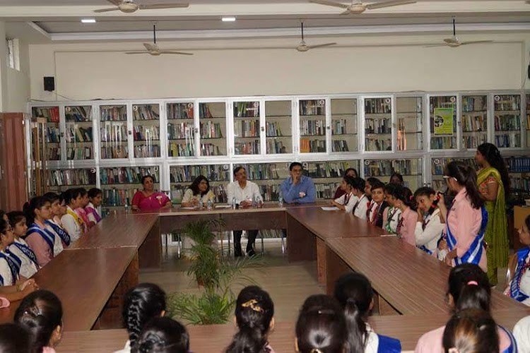 Sunbeam College for Women, Varanasi