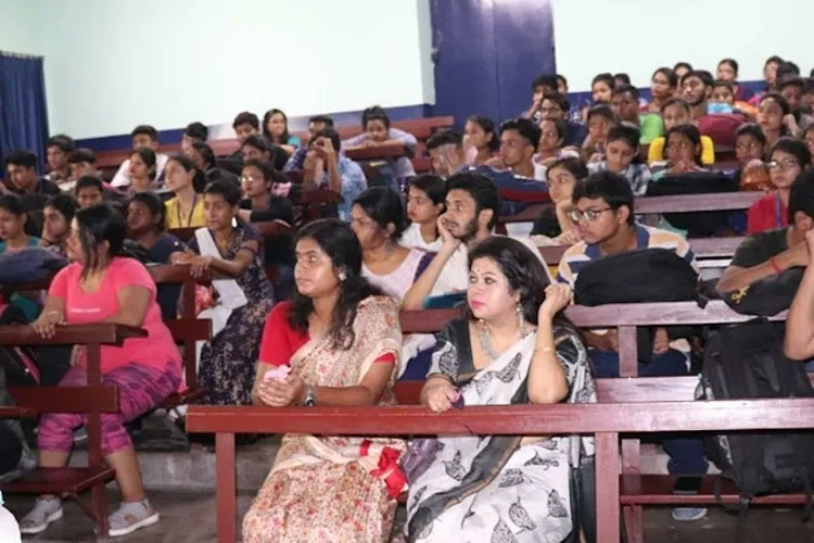 Surendranath Law College, Kolkata