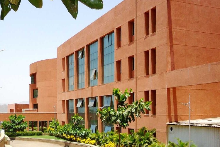 Symbiosis College of Arts and Commerce, Pune