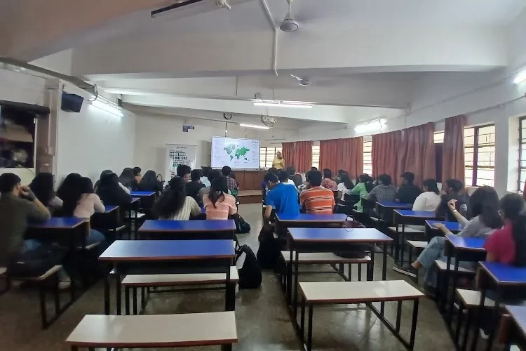 Symbiosis College of Arts and Commerce, Pune