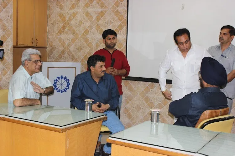 Tecnia Institute of Advanced Studies, New Delhi