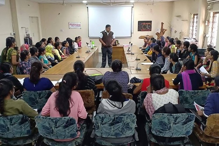 Telangana Mahila Viswavidyalayam, Hyderabad