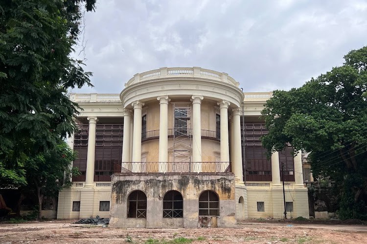 Telangana Mahila Viswavidyalayam, Hyderabad