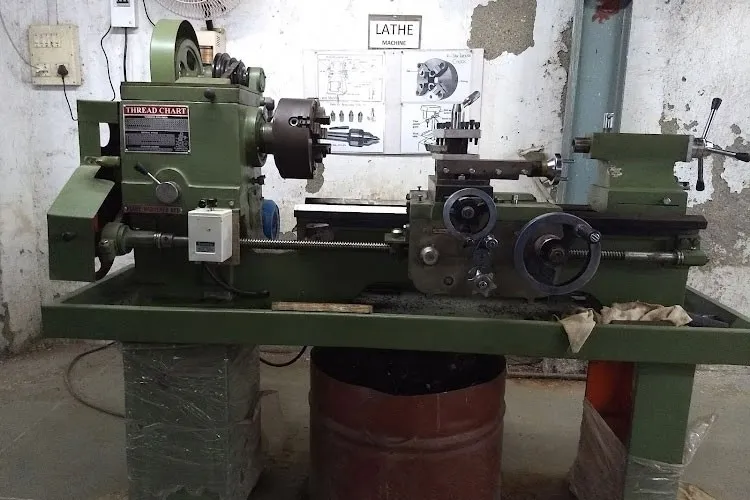 The Bombay Flying Club, Mumbai