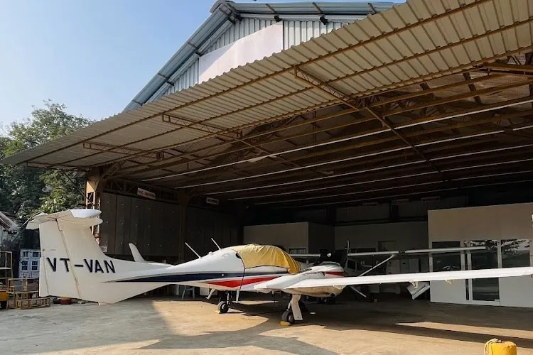 The Bombay Flying Club, Mumbai