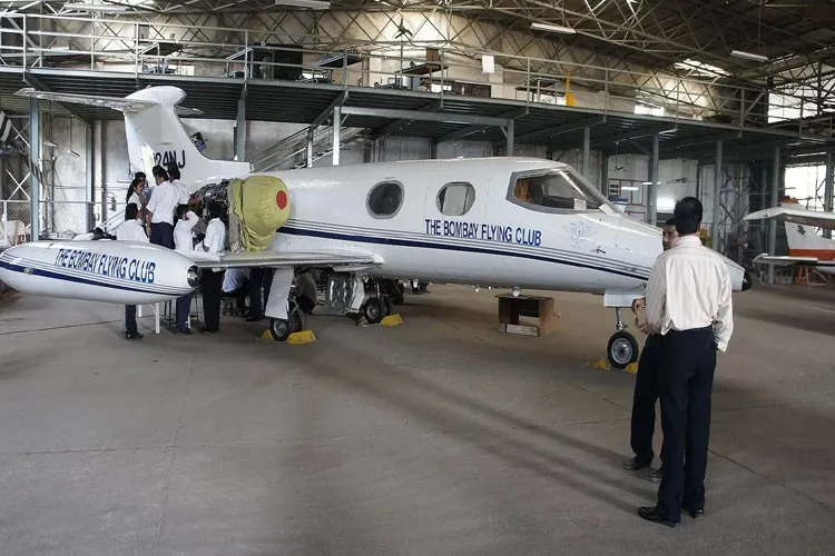 The Bombay Flying Club, Mumbai