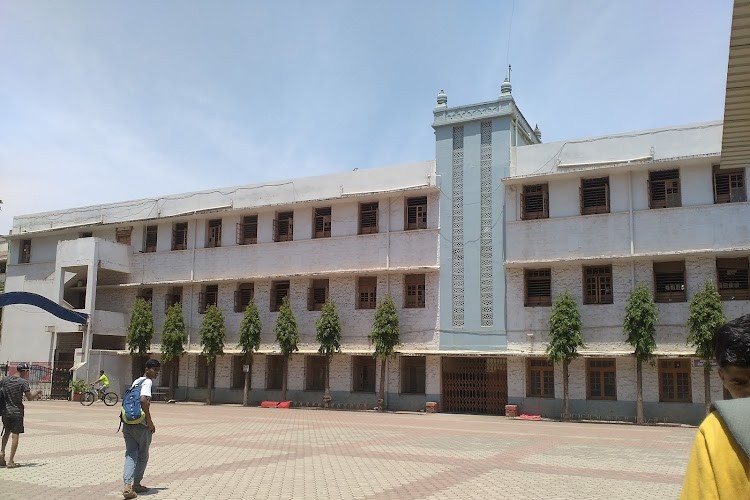 The New College, Kolhapur