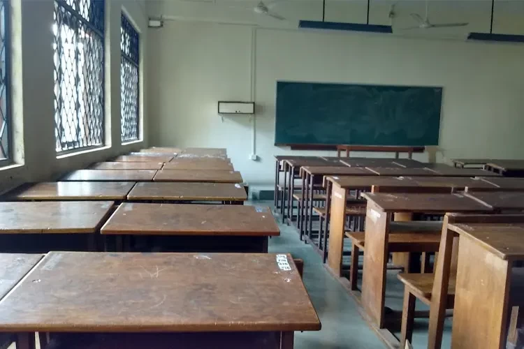 Tolani College of Commerce, Mumbai