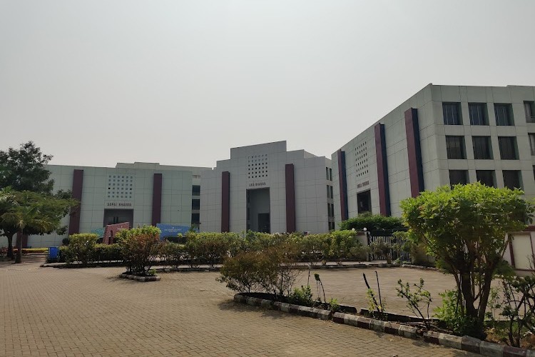 Uka Tarsadia University, Bardoli