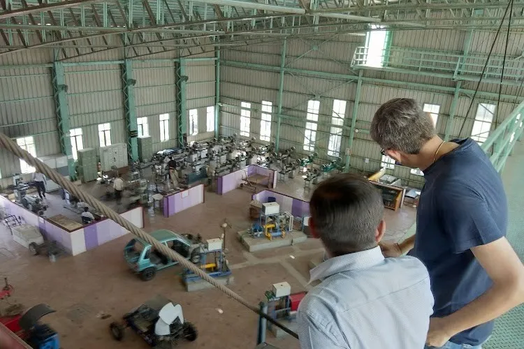 Uka Tarsadia University, Bardoli