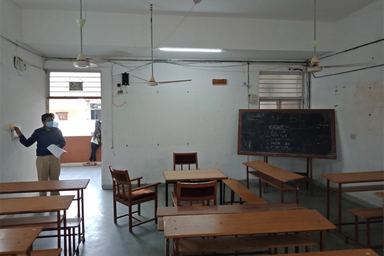 Umiya Arts and Commerce College for Girls, Ahmedabad