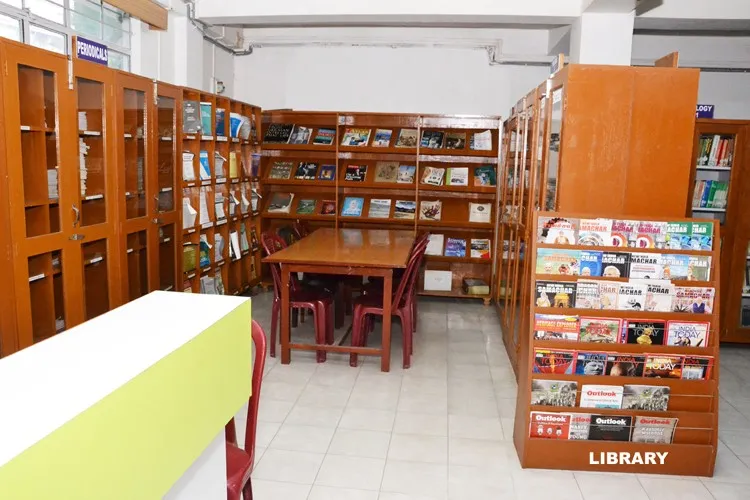 Umshyrpi College, Shillong