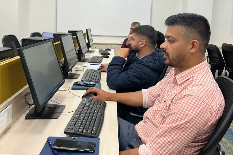 Universal AI University, Karjat