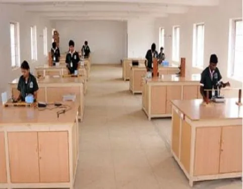 Universal College of Engineering and Technology, Tirunelveli