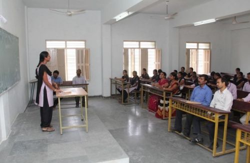 Universal College of Engineering and Technology, Guntur