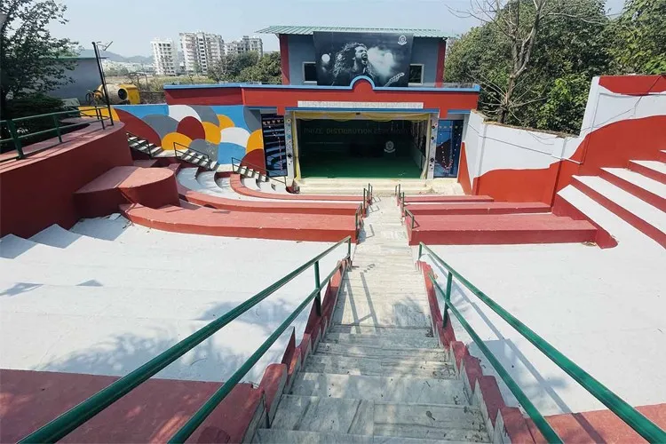 Uttaranchal College of Science & Technology, Dehradun