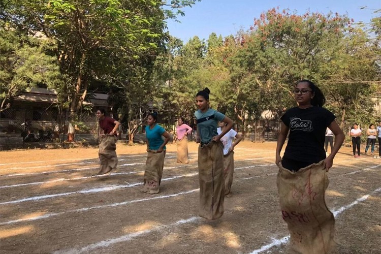 Vanita Vishram Women's University, Surat