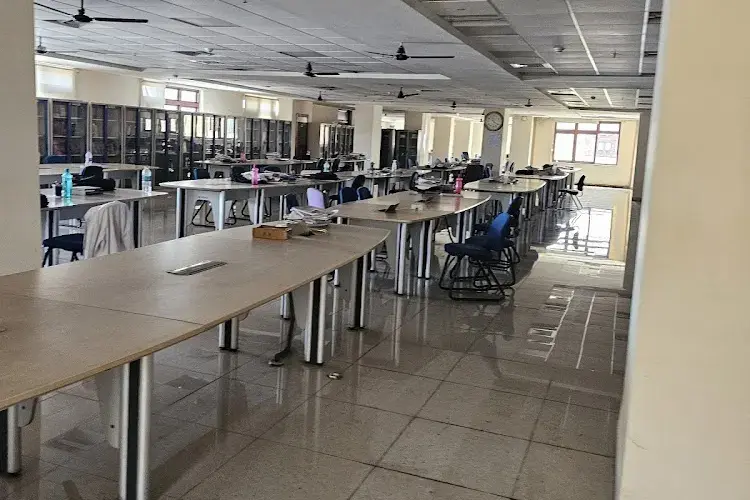 Vardhman Institute of Medical Sciences, Nalanda