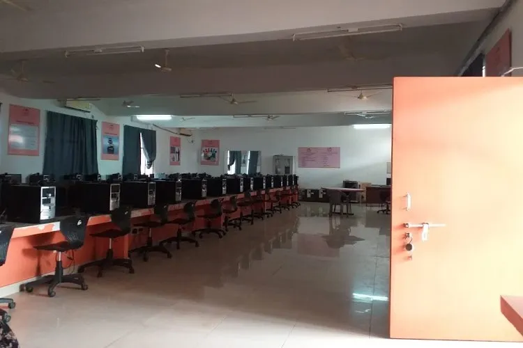 Vasireddy Venkatadri International Technological University, Guntur