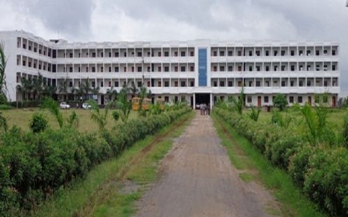 Vinuthna Institute of Technology and Science and Vinuthna College of Management, Warangal