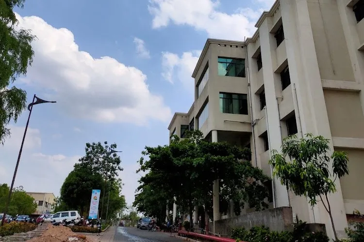 Ranjeet Deshmukh Dental College and Research Centre, Nagpur