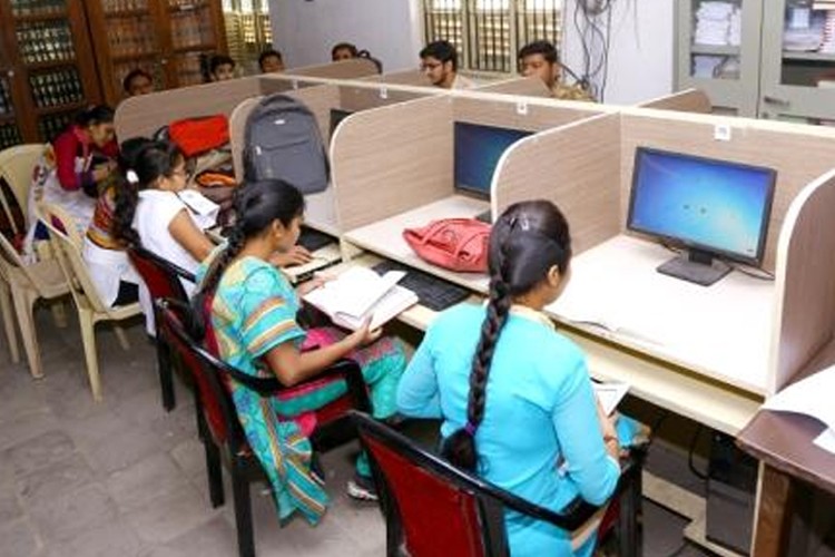 VT Choksi Sarvajanik Law College, Surat