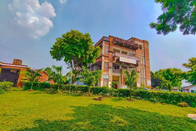 Warner College of Dairy Technology, Prayagraj