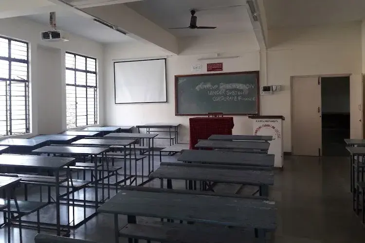 Yashwantrao Chavan Law College, Pune