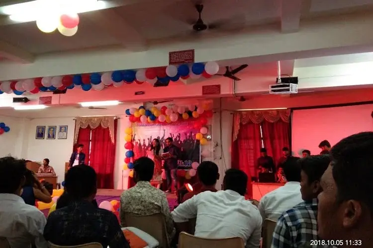Yashwantrao Chavan Law College, Pune
