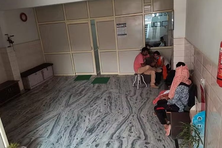 Yogendra Paramedical College and Hospital, Agra