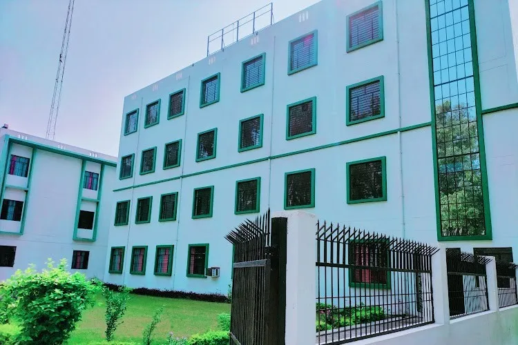 Zee College of Pharmacy, Kanpur