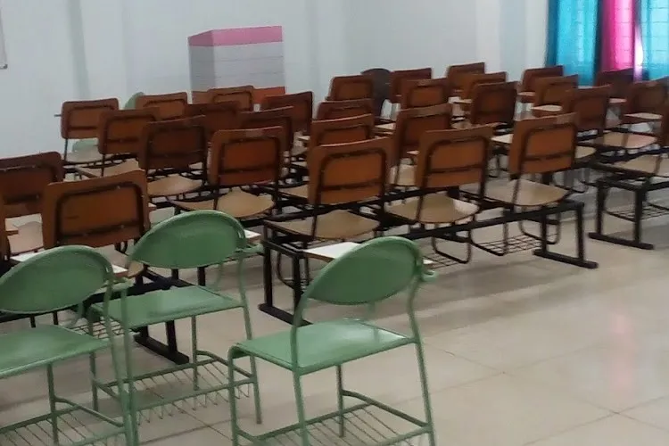 Zee College of Pharmacy, Kanpur